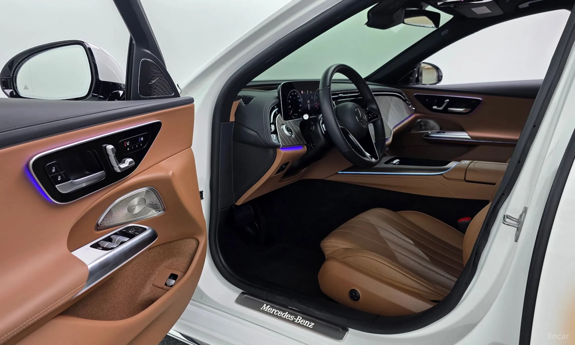 E-Class W214