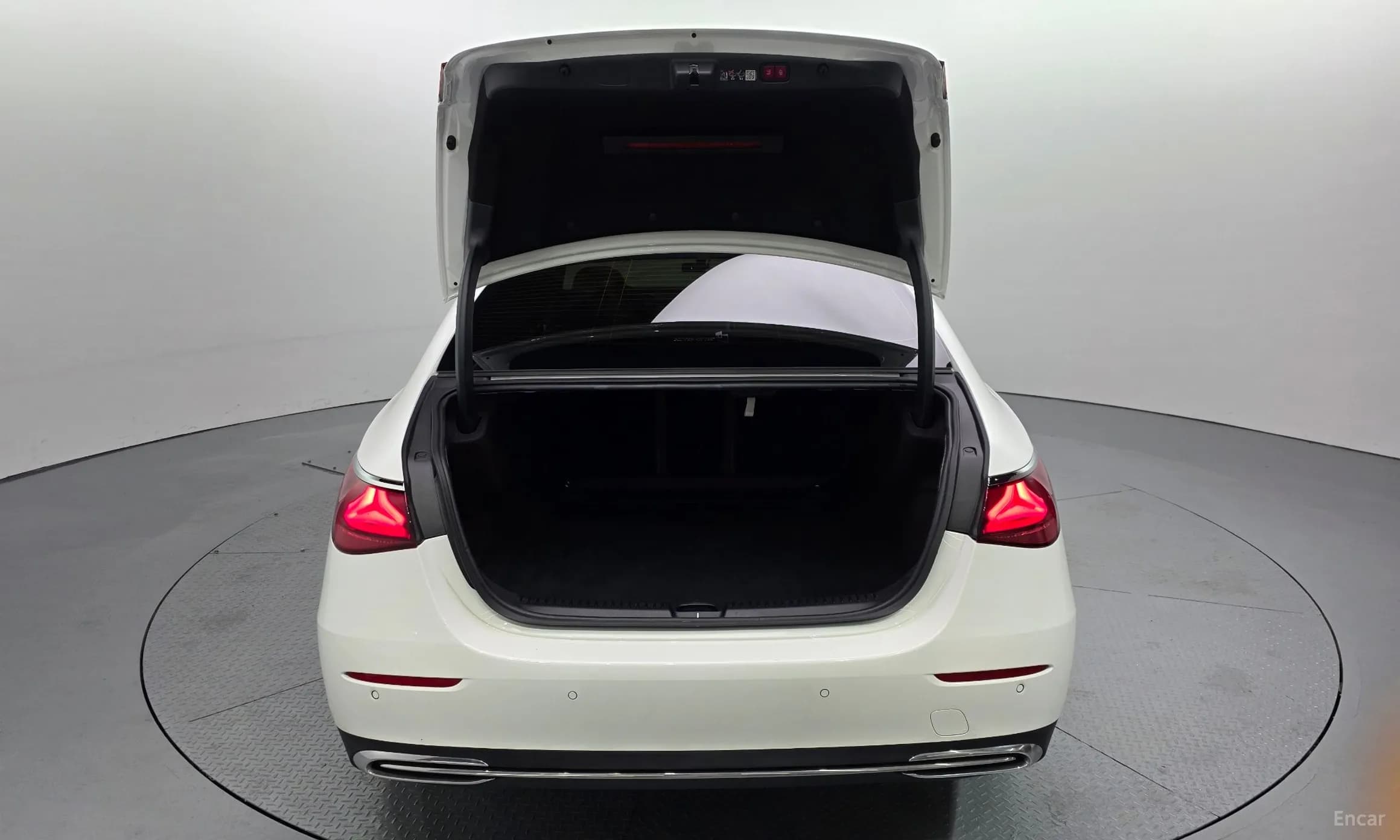 E-Class W214