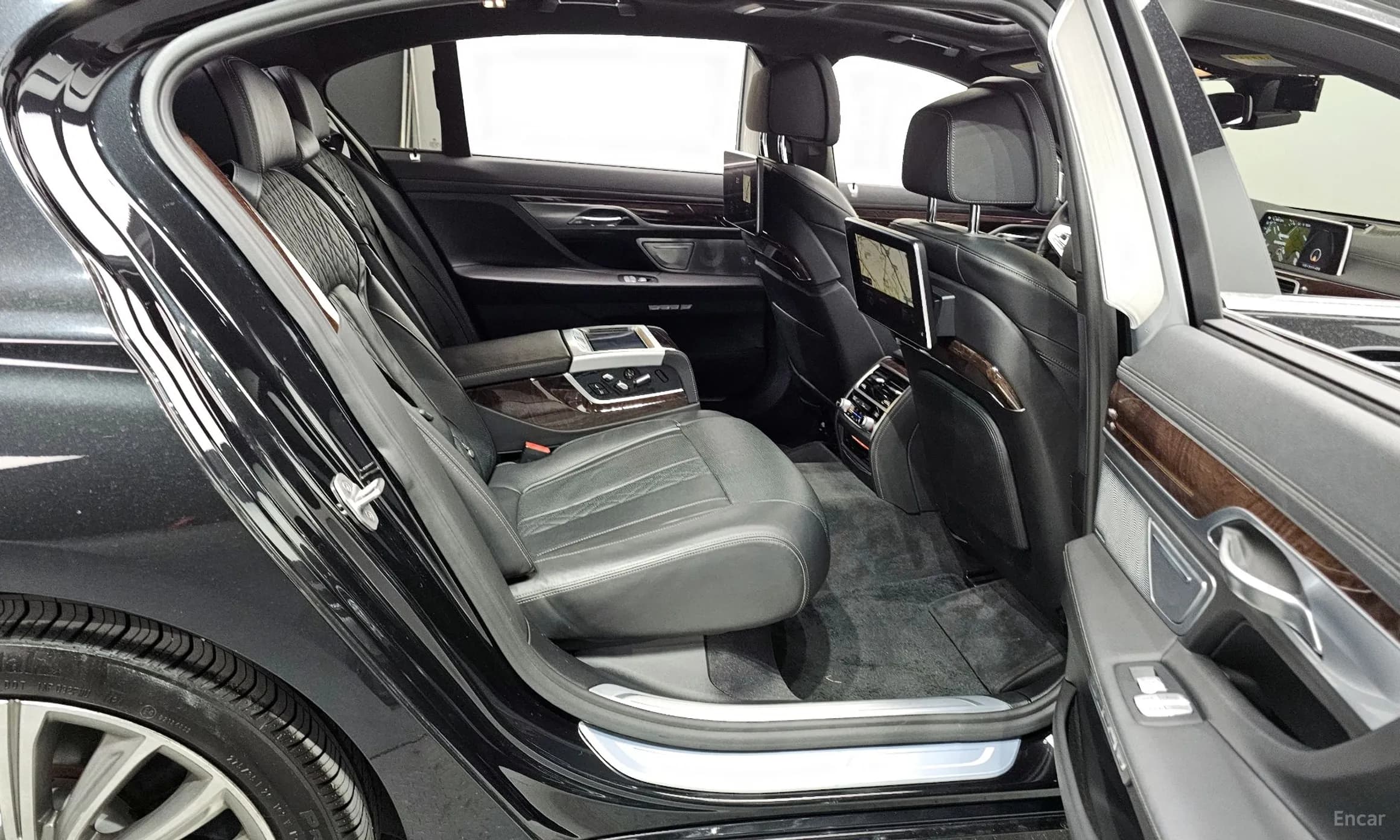 7 Series (G11)