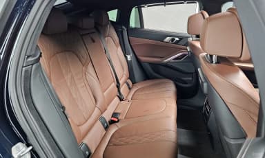X6 (G06)