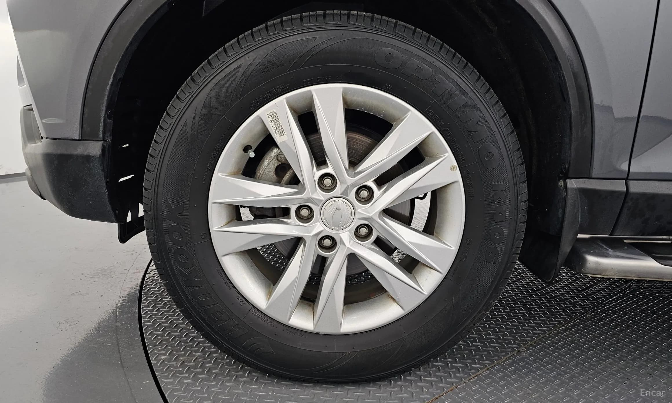 Rexton Sports Khan