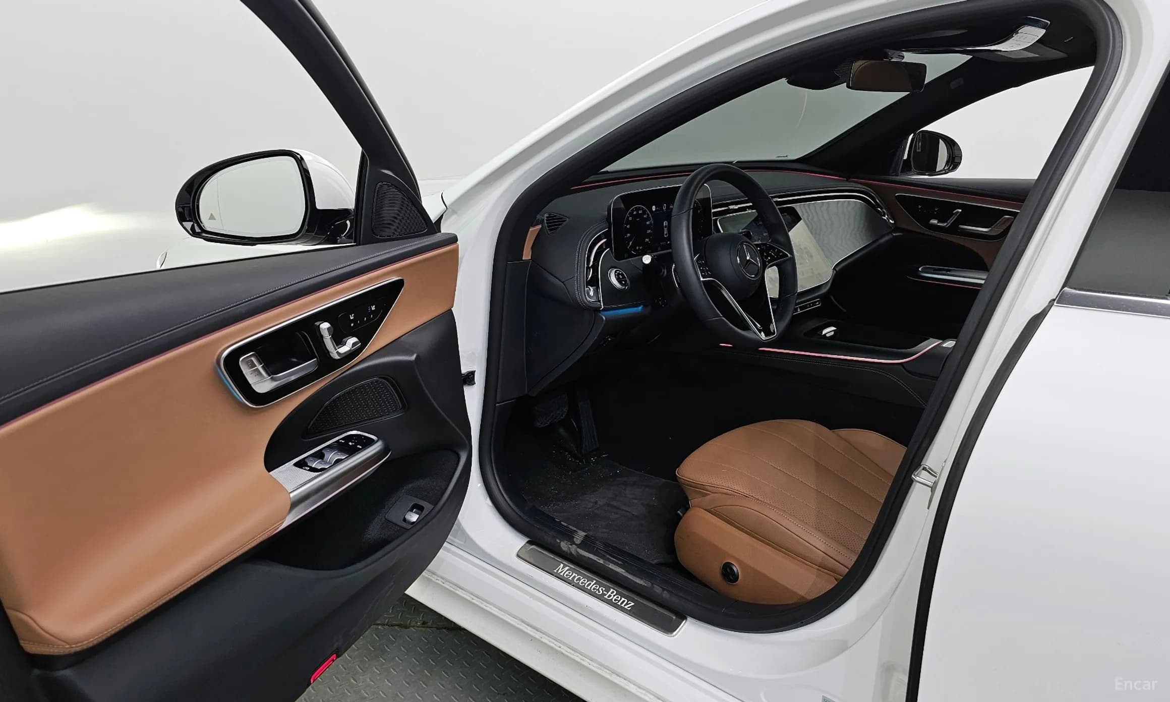 E-Class W214