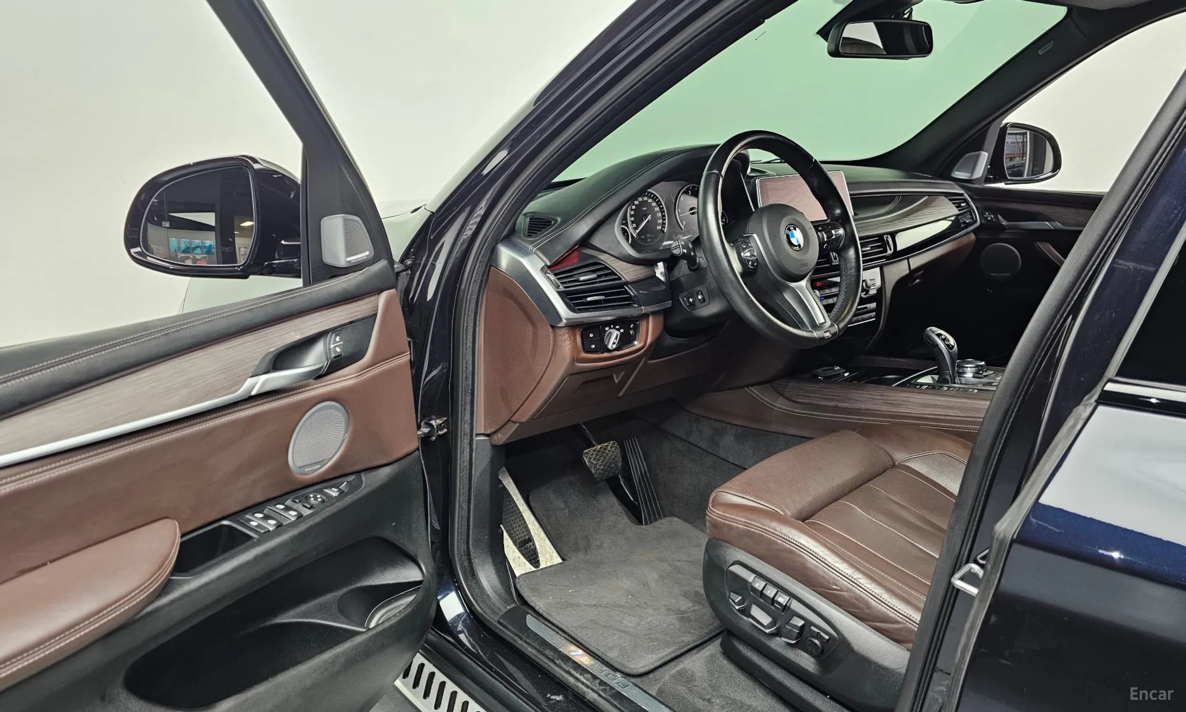 X5 (F15)
