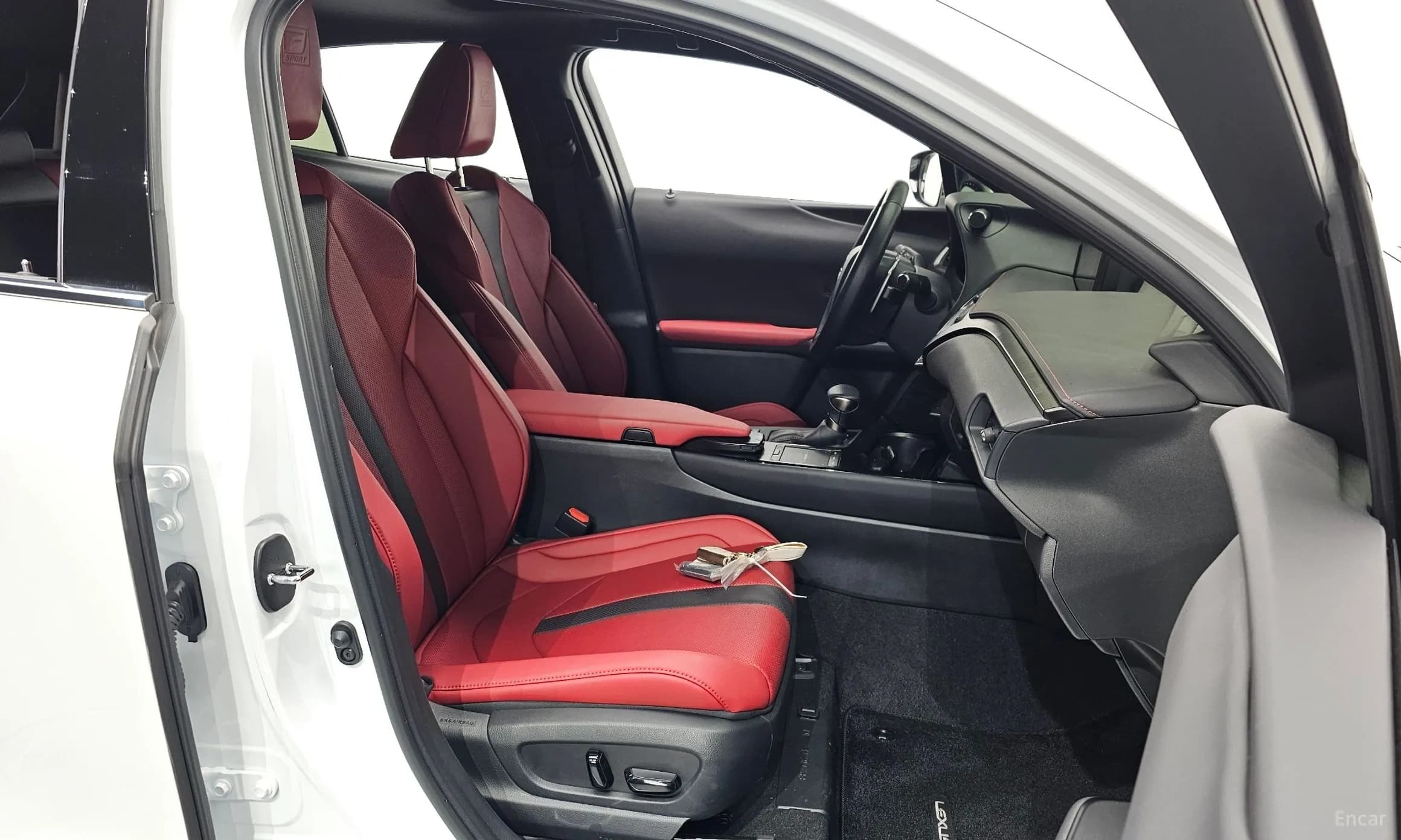 UX250h