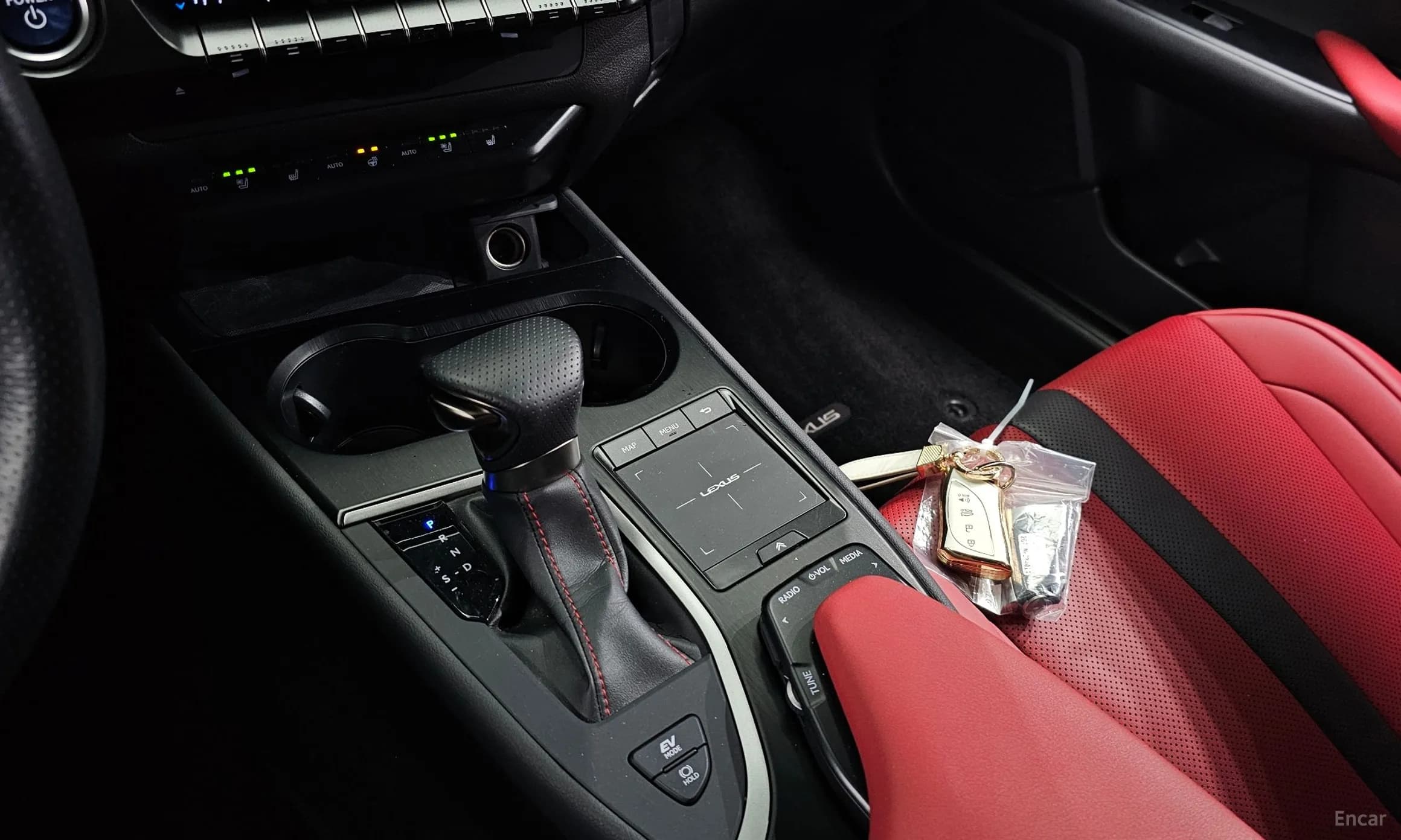 UX250h