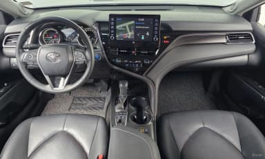 Camry (XV70)