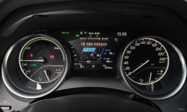 Camry (XV70)