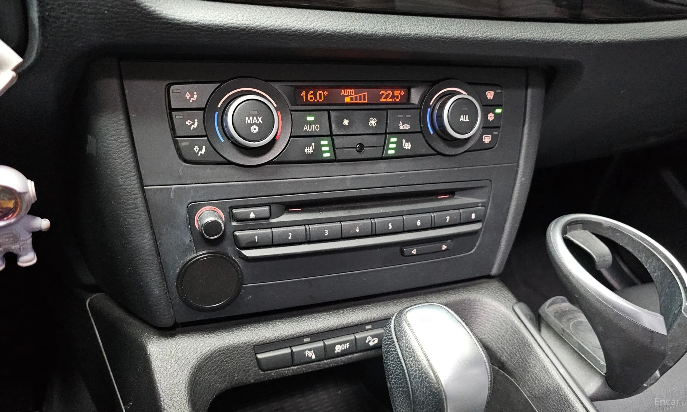X1 (E84)