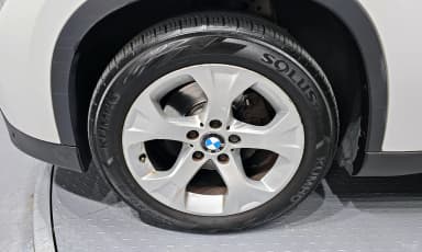 X1 (E84)
