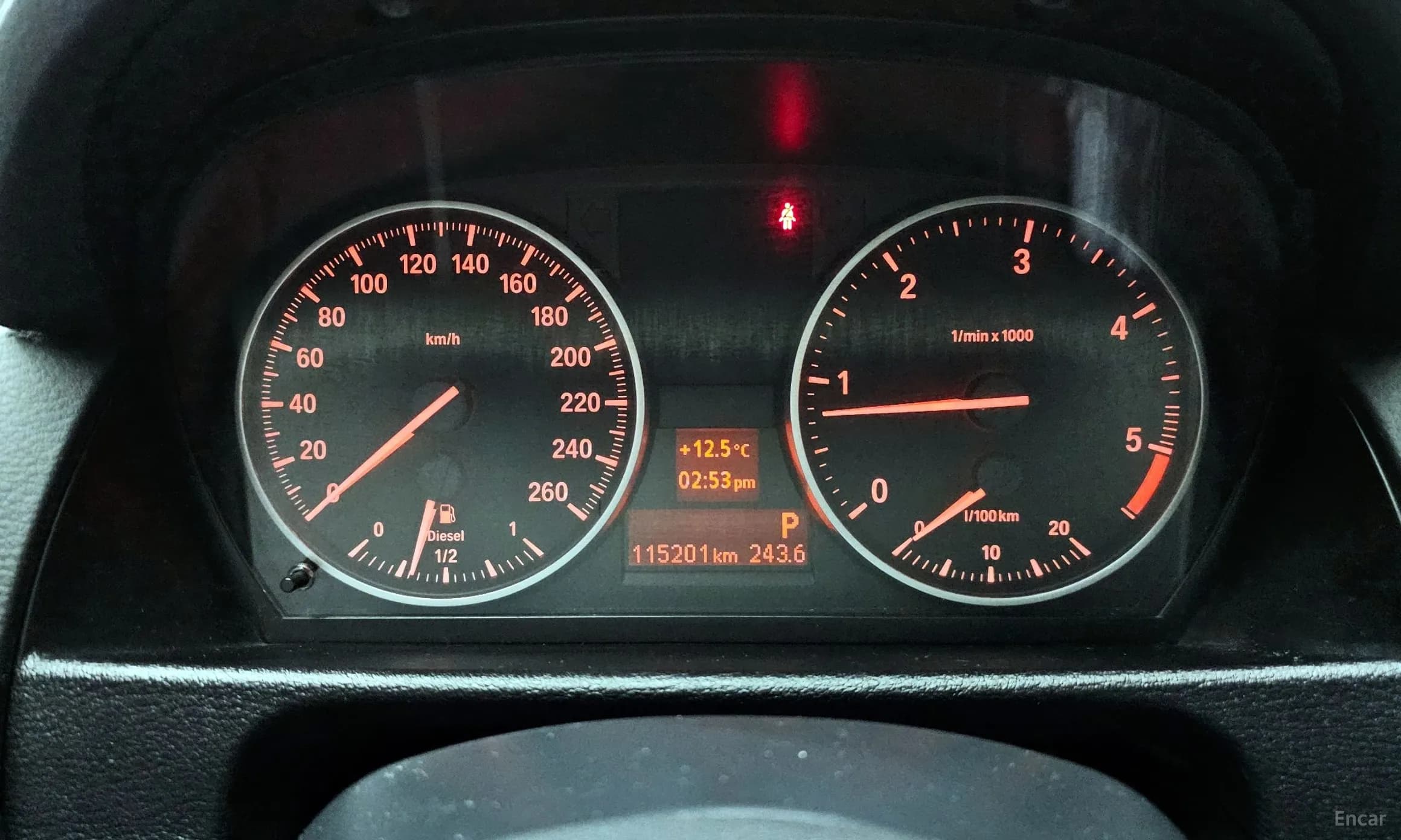 X1 (E84)