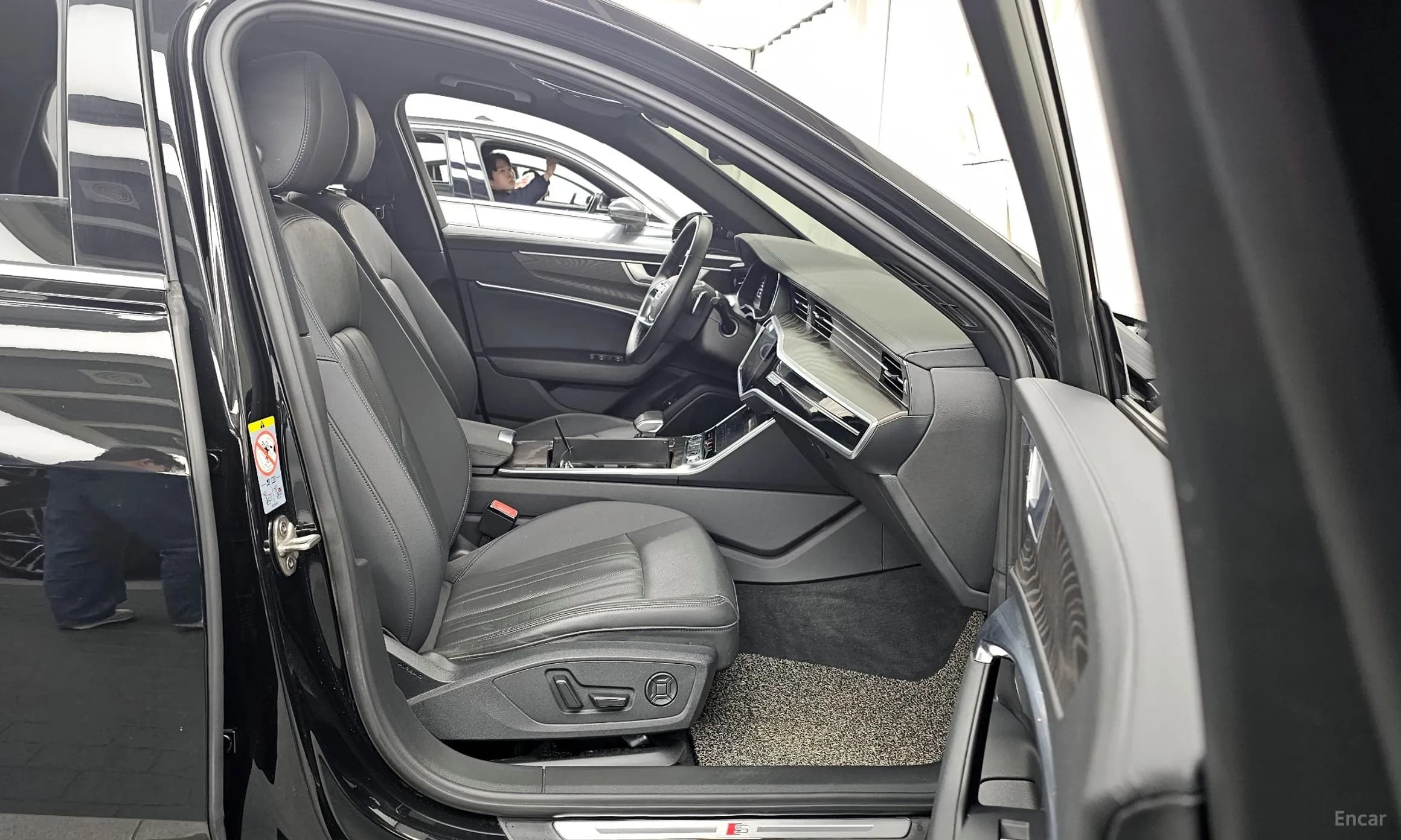 A6 (C8)