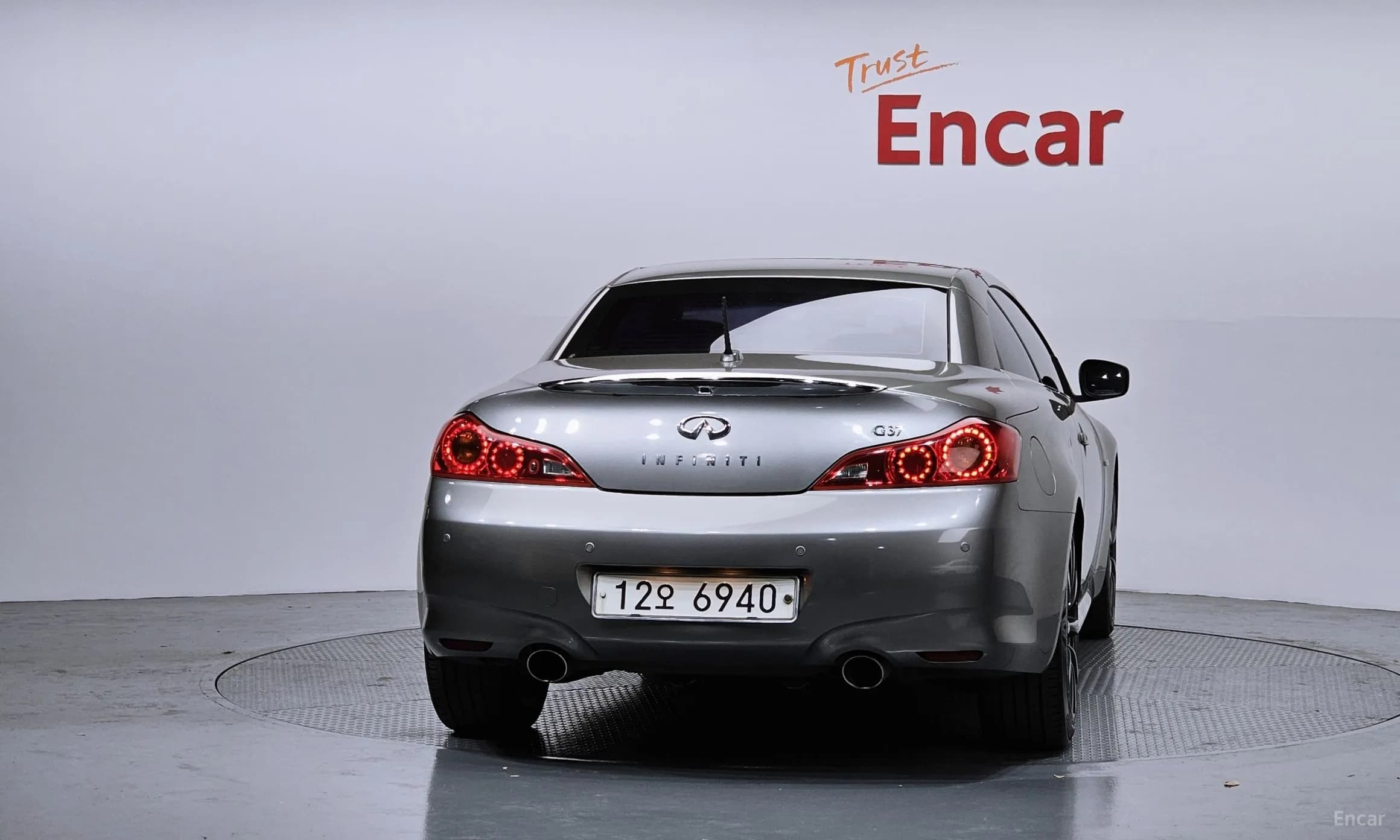 G37