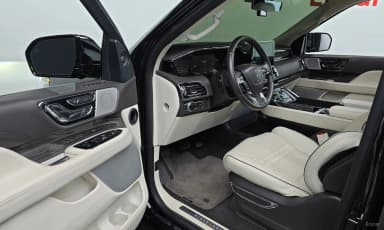 Navigator 4th generation