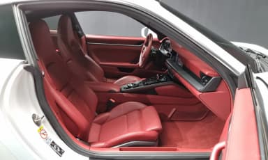911 (992)