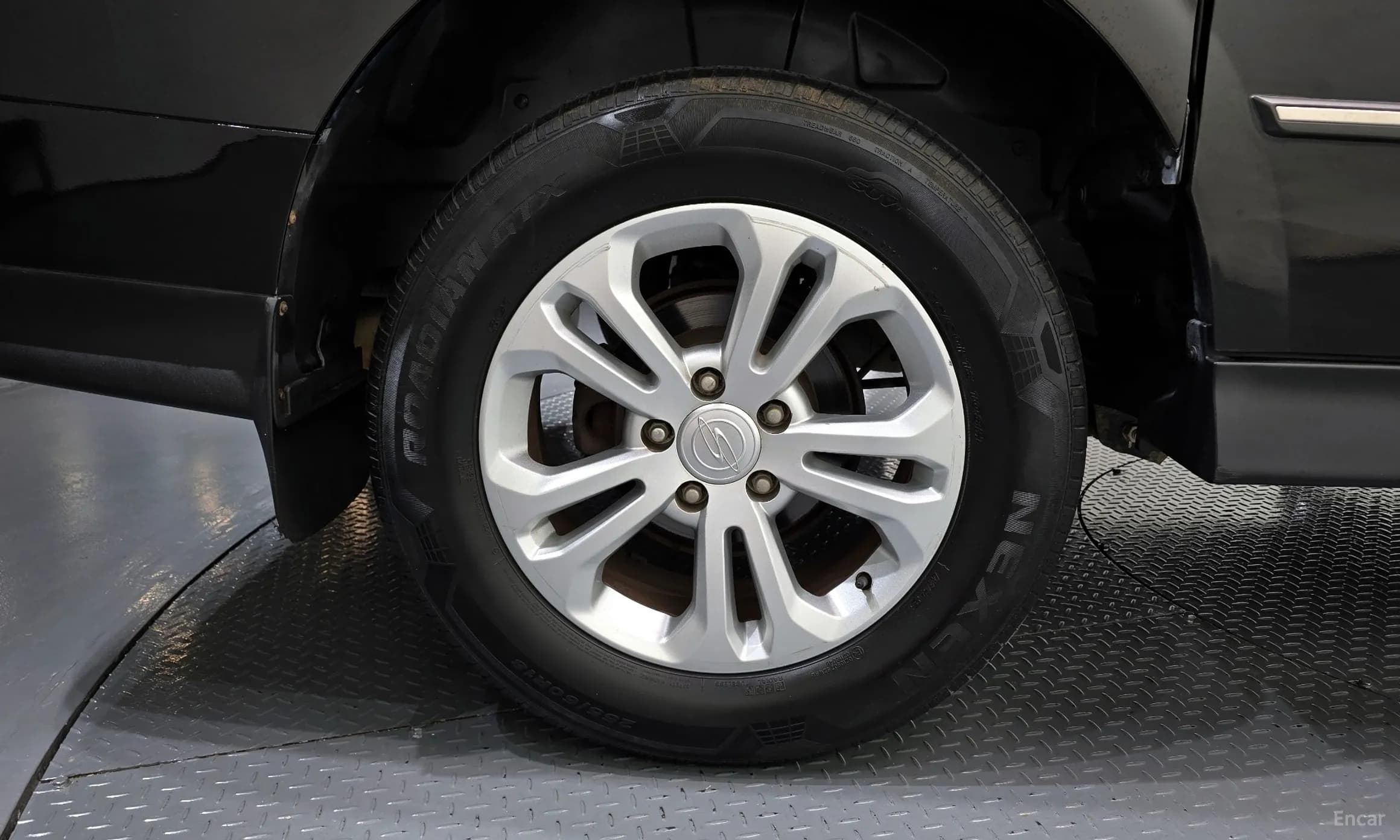 Korando Sports