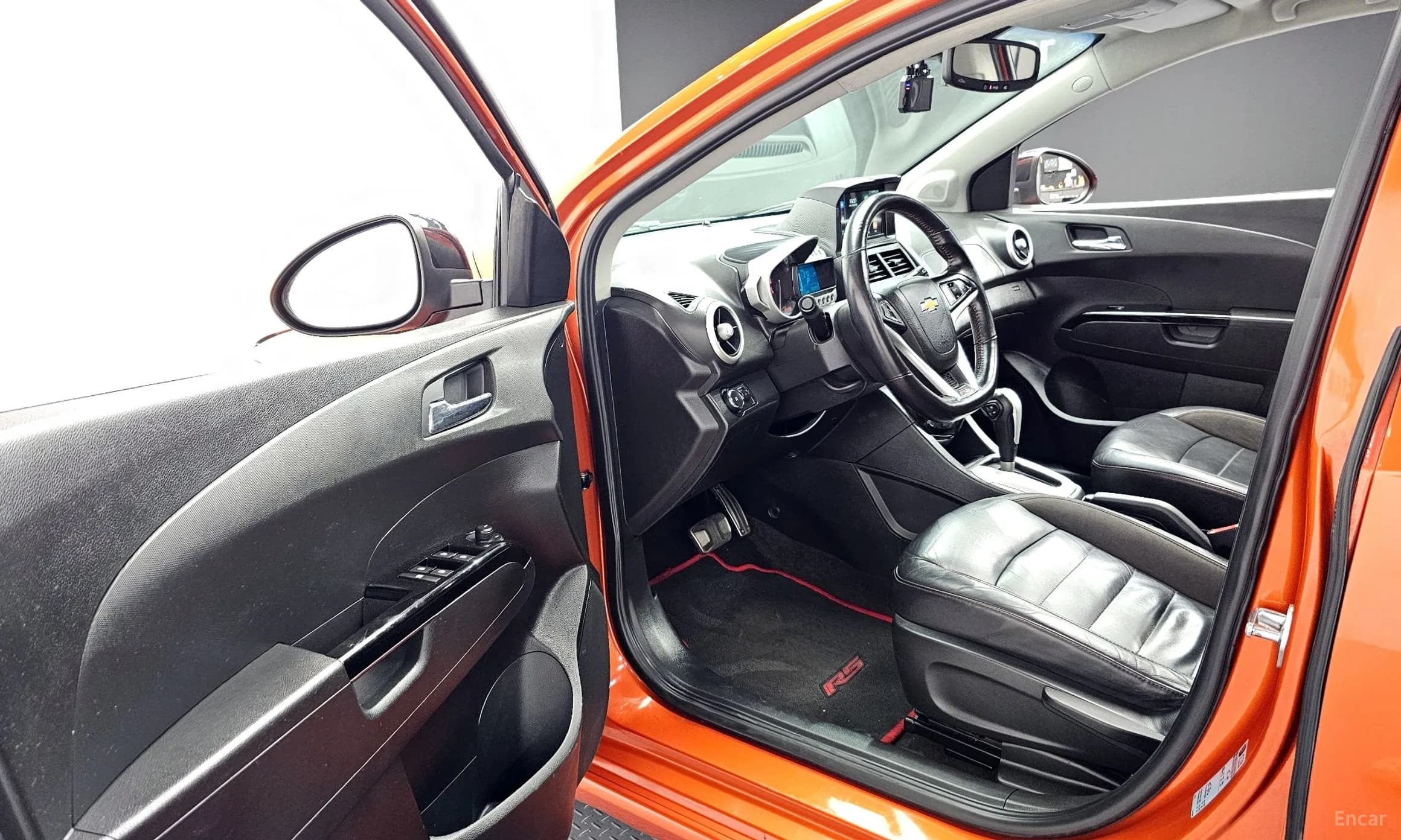 Aveo Hatchback
