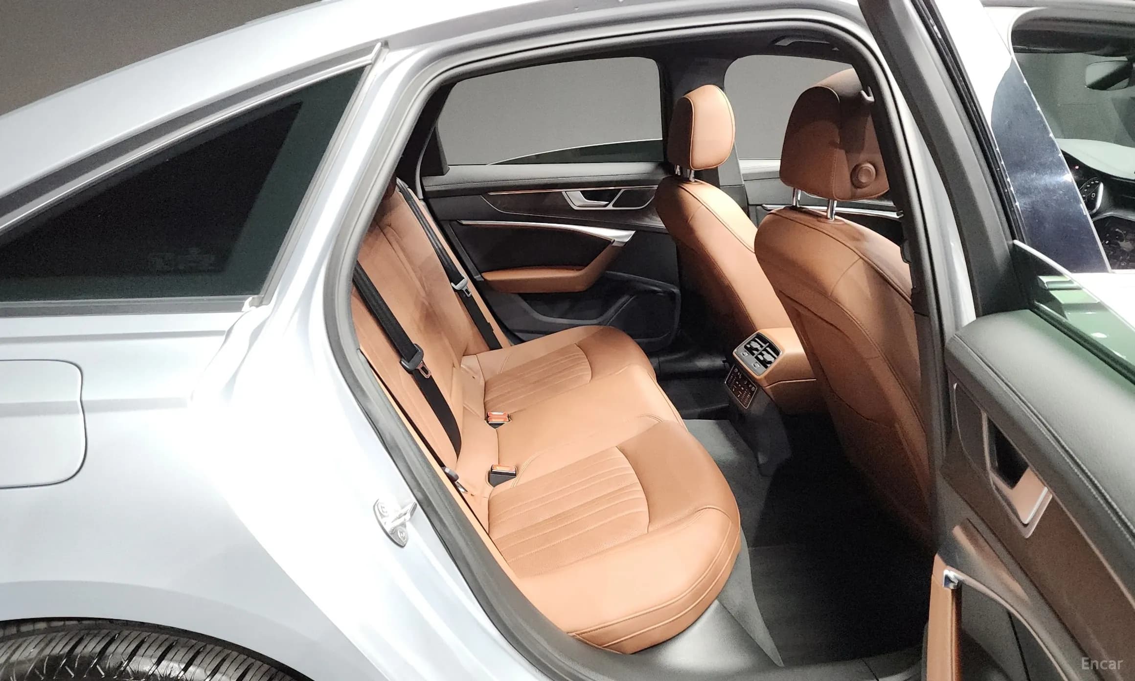 A6 (C8)