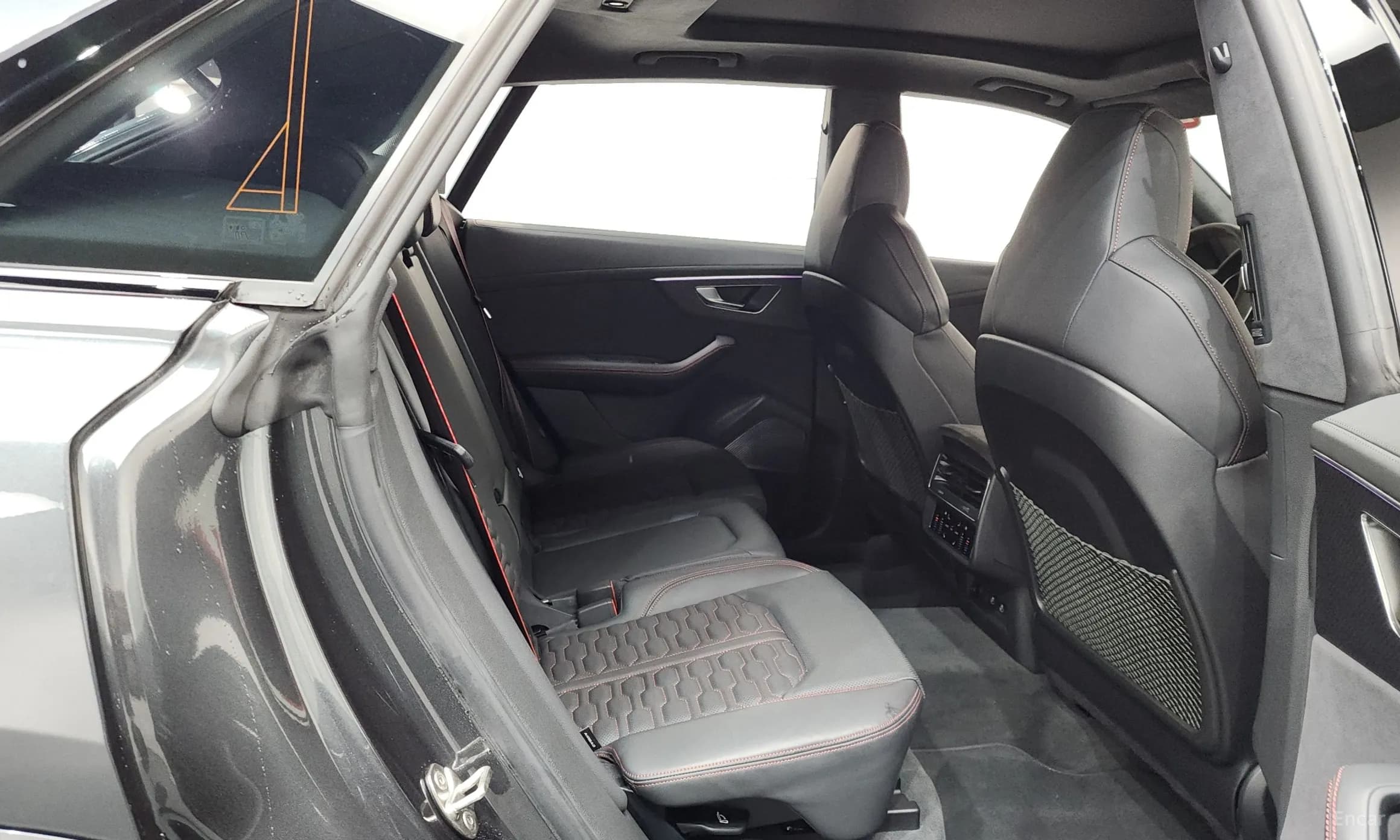 RSQ8 (4M)
