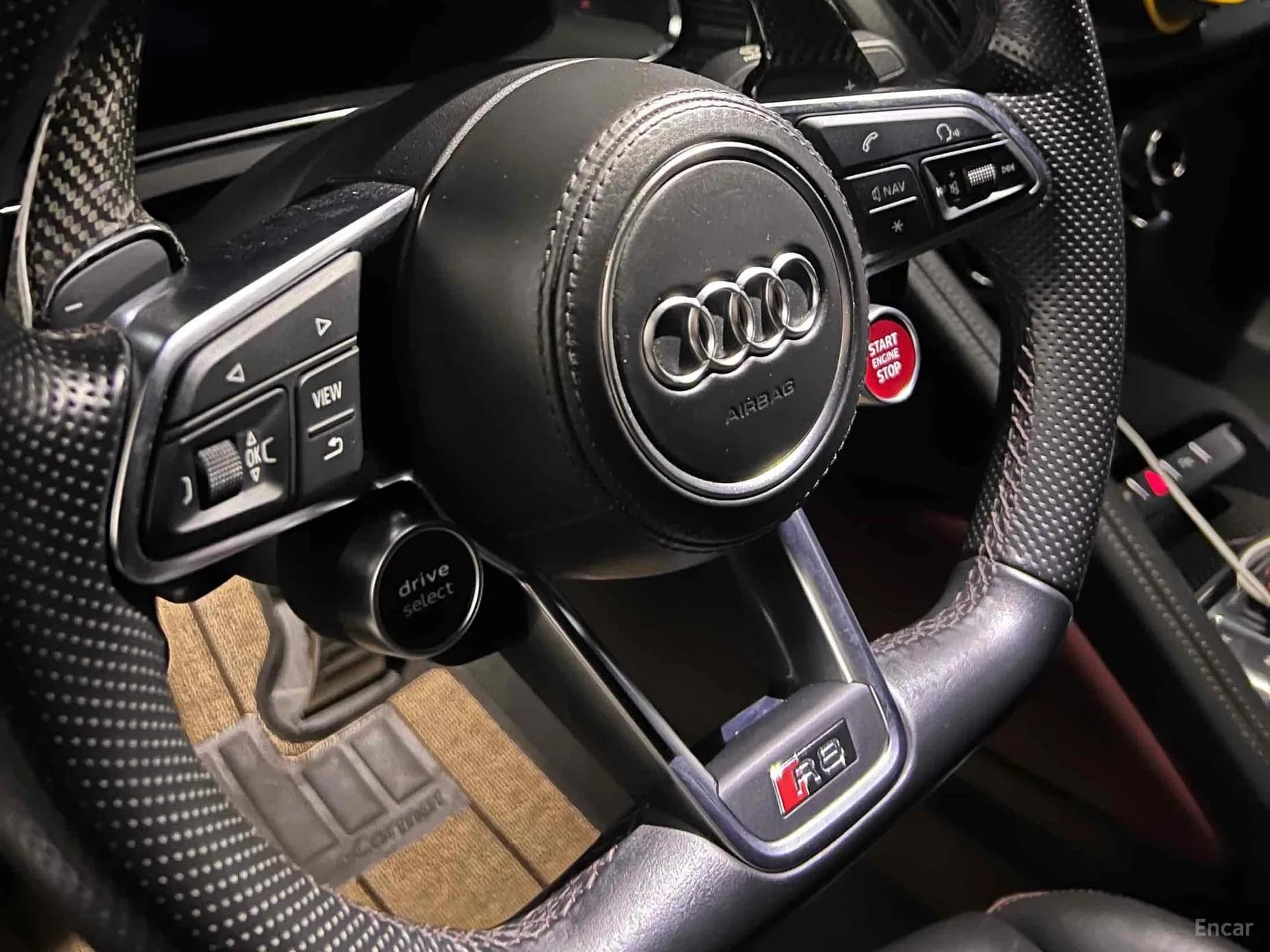 R8 (4S)