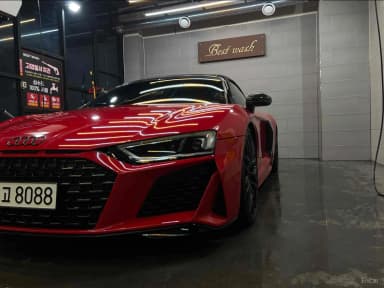 R8 (4S)