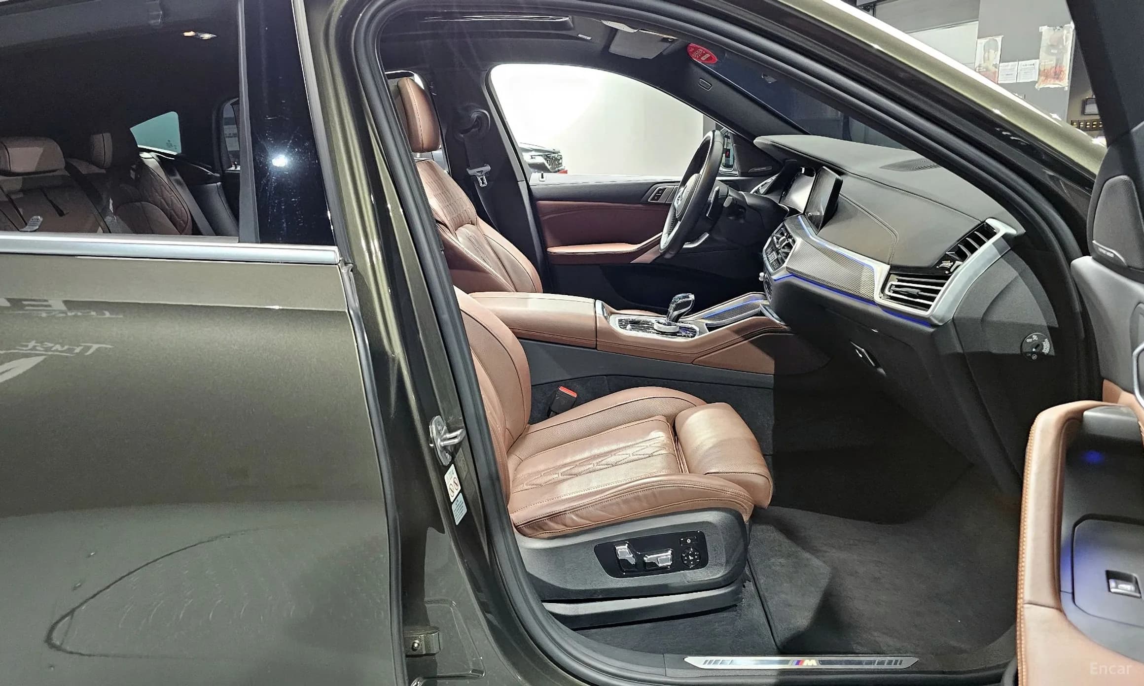 X6 (G06)