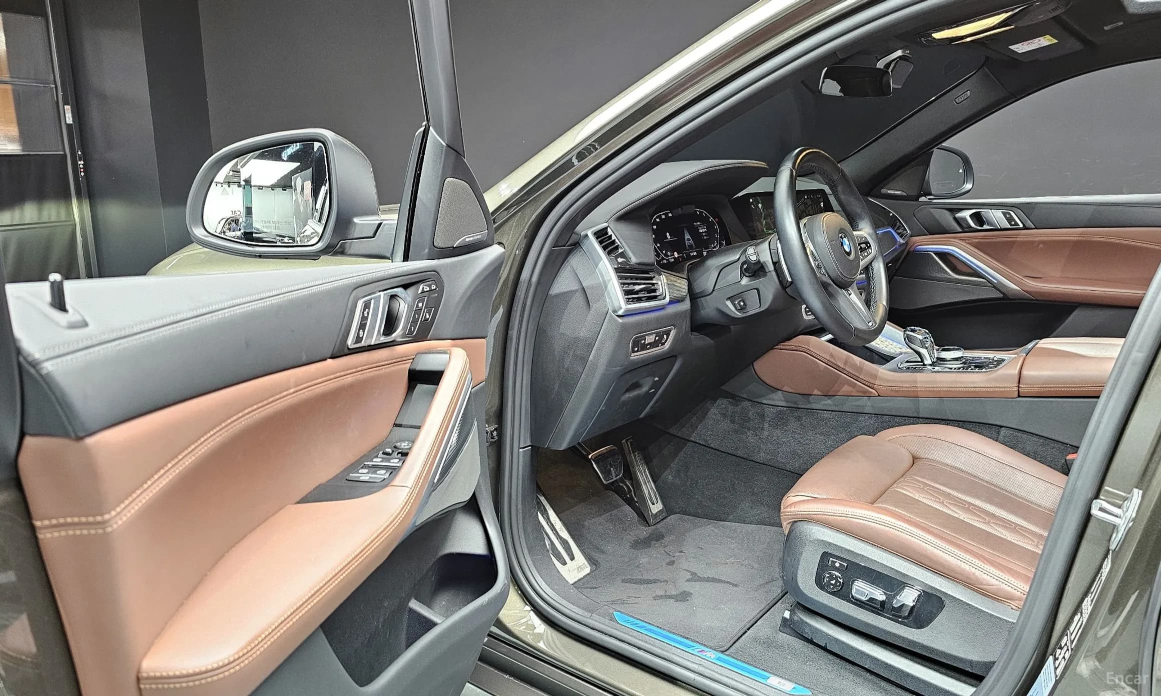 X6 (G06)