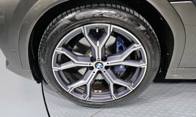 X6 (G06)