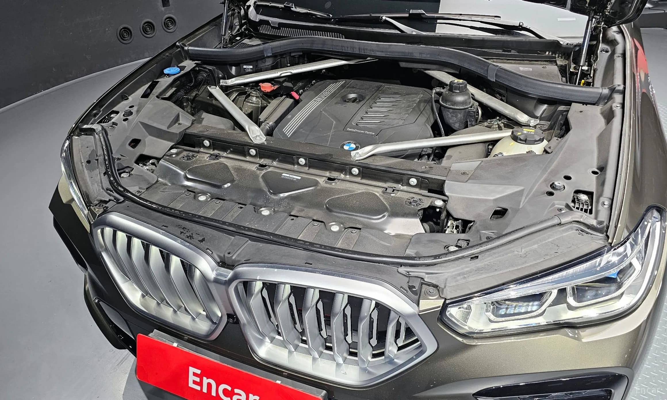 X6 (G06)