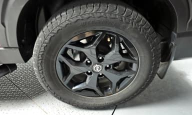 Rexton Sports Khan