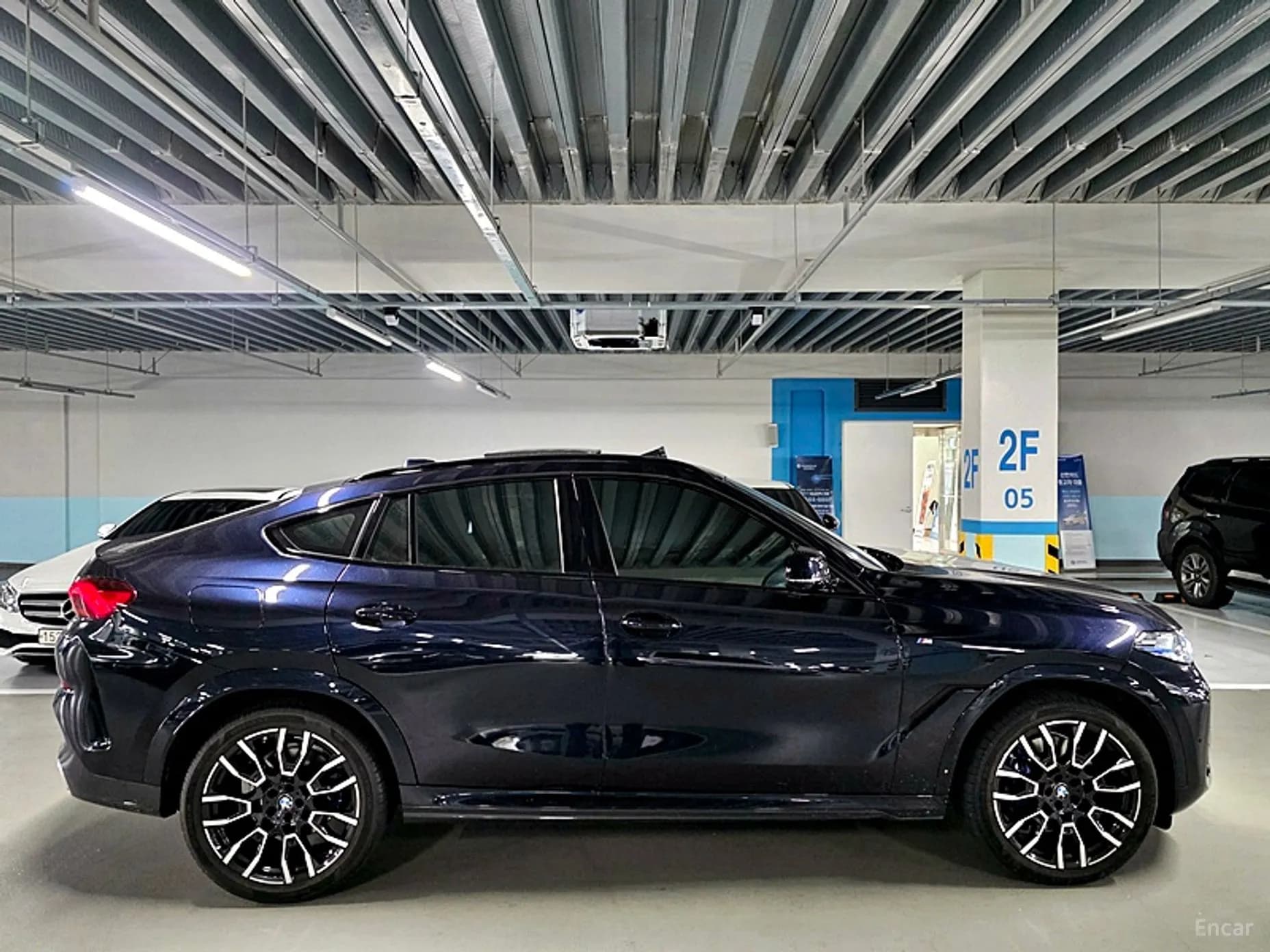 X6 (G06)