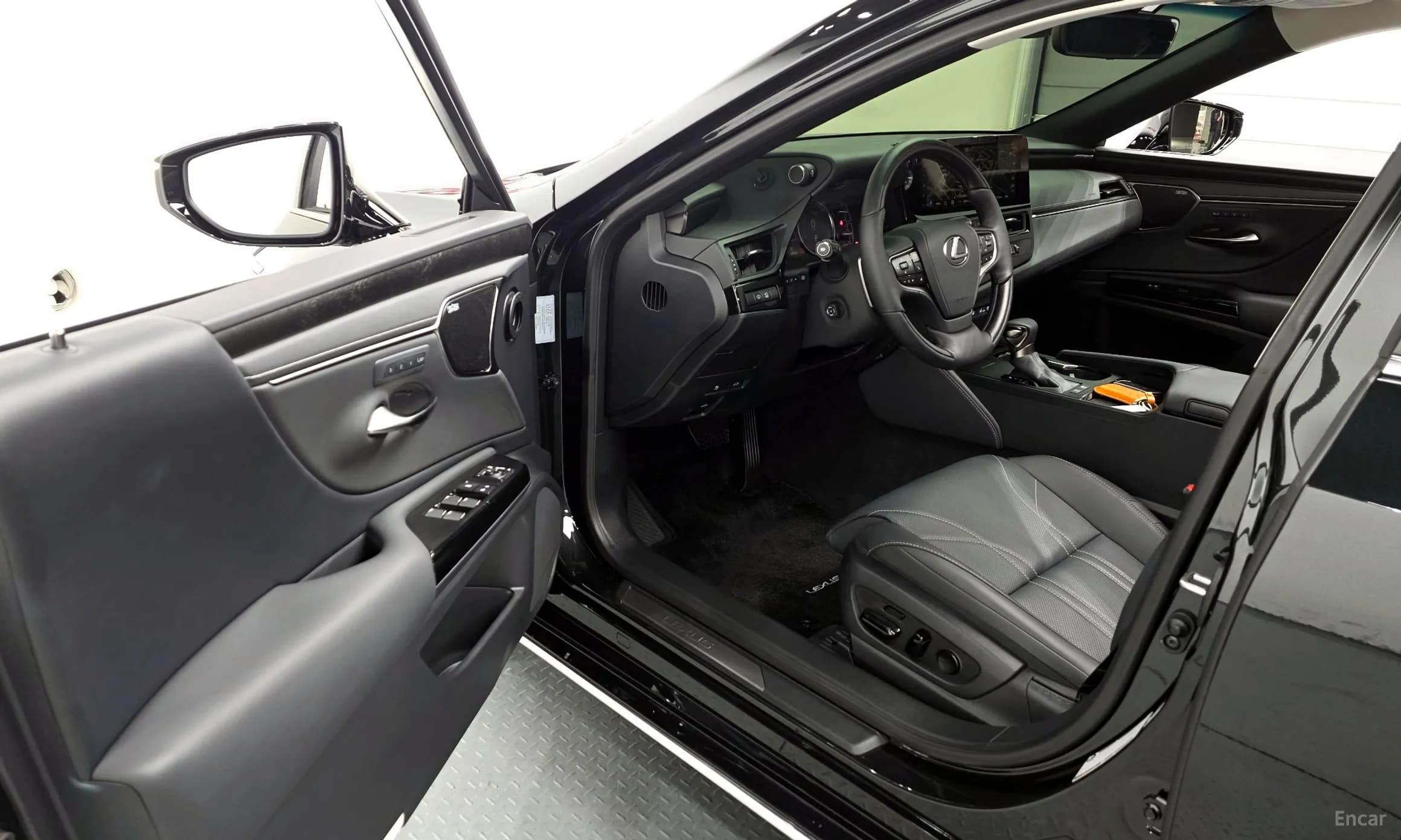 ES300h 7th Generation