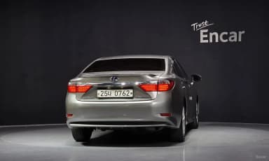 New ES300h