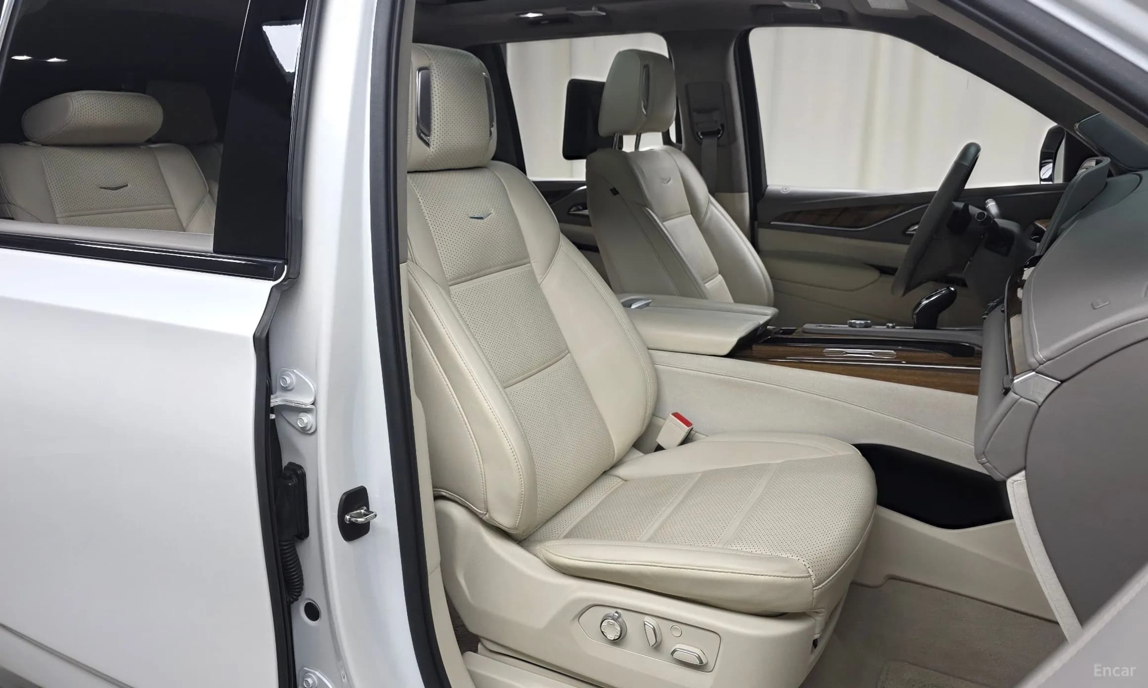 Escalade 5th Generation