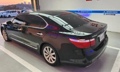 LS600hL