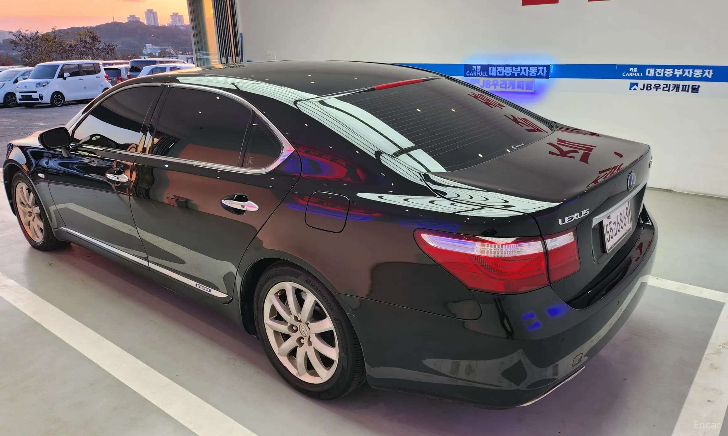LS600hL