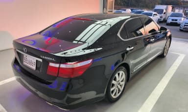 LS600hL