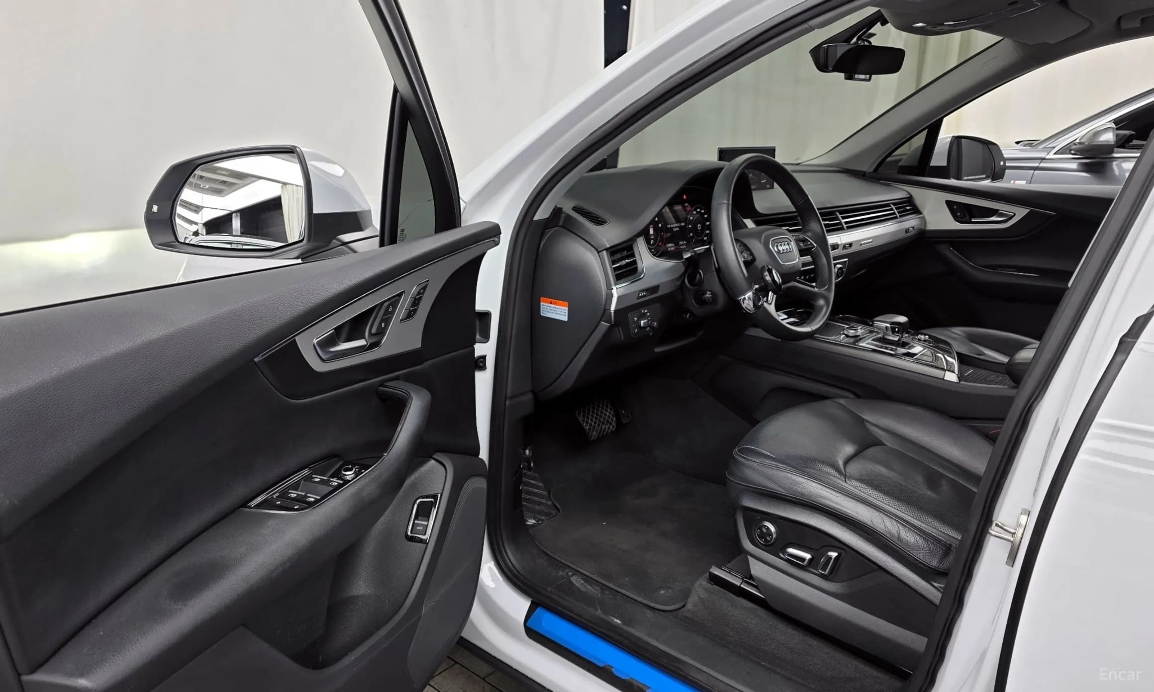 Q7 (4M)