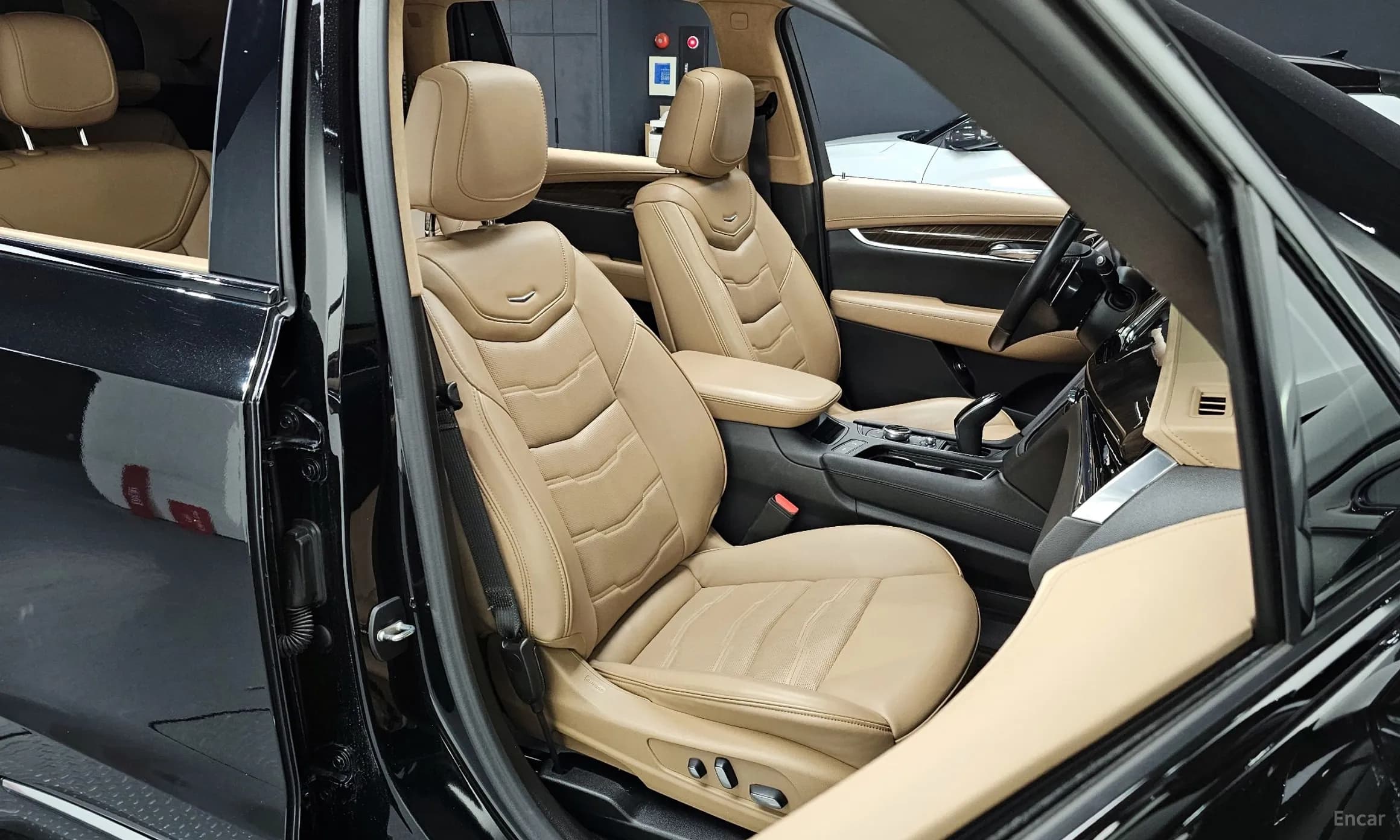 XT6