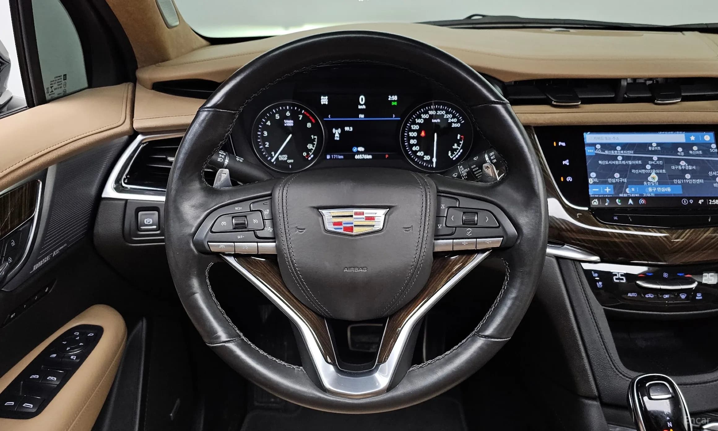 XT6