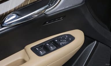 XT6