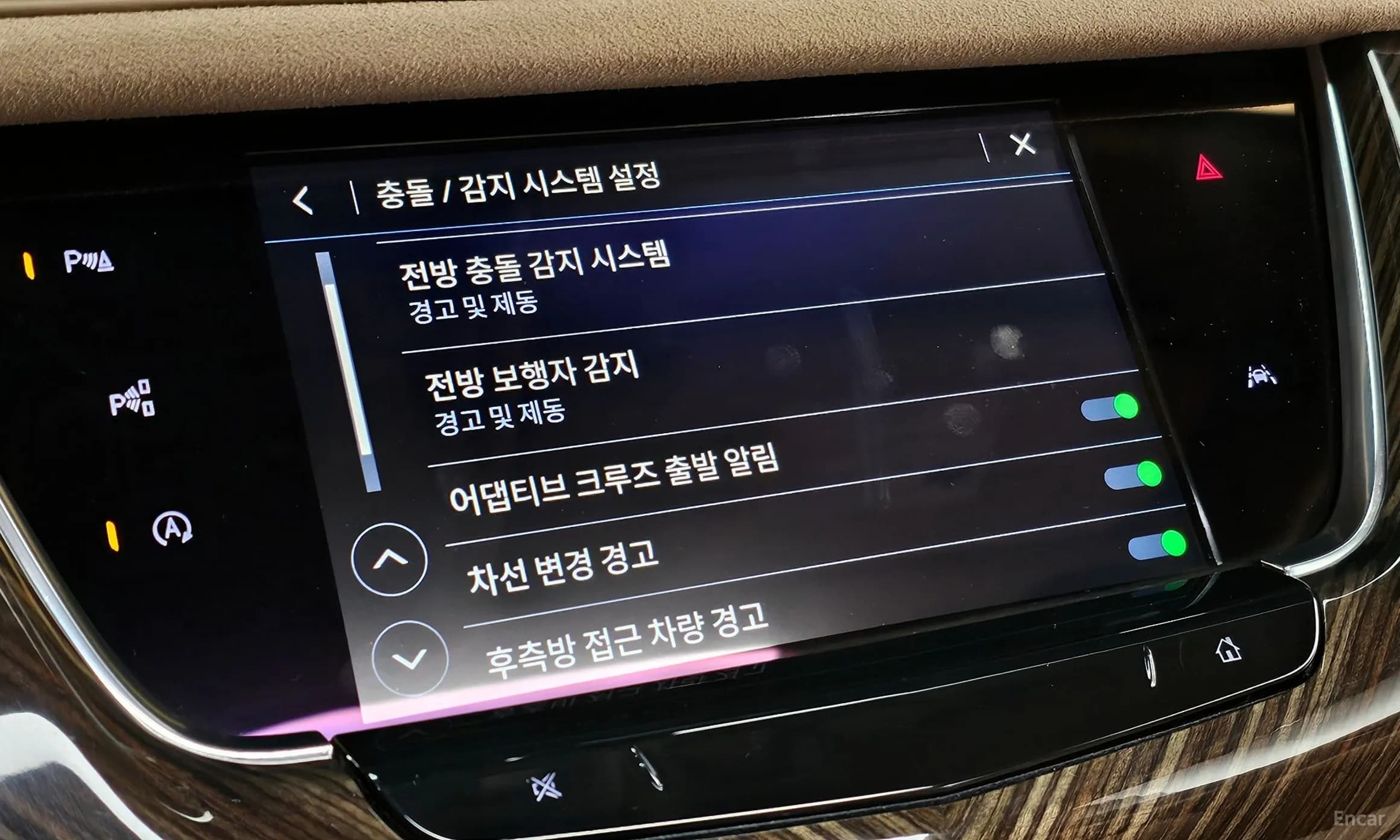 XT6