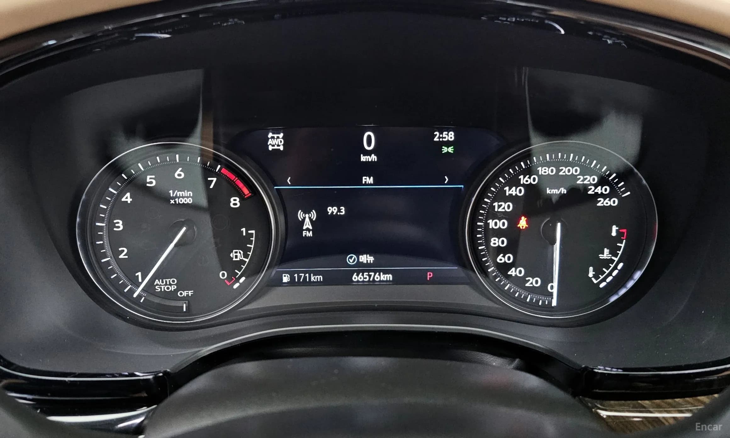 XT6