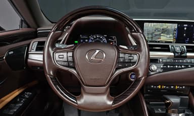 ES300h 7th Generation
