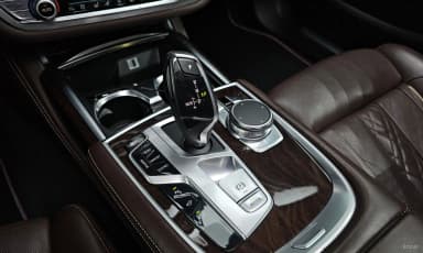 7 Series (G11)