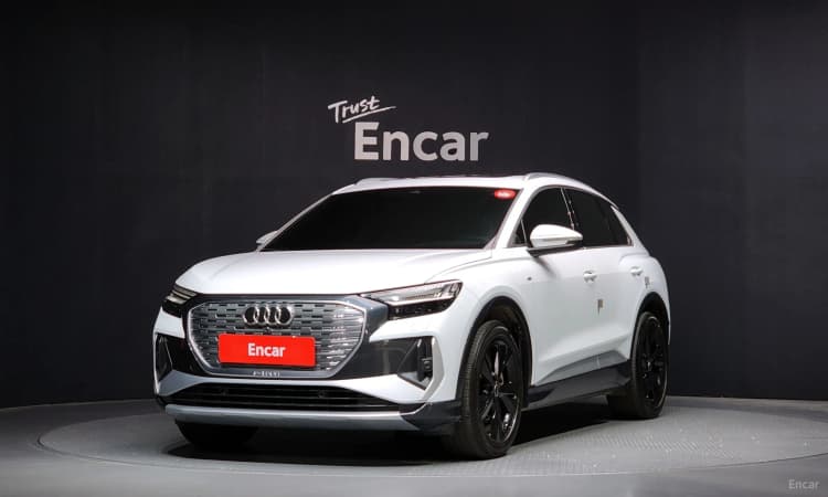 Q4 e-tron (F4)