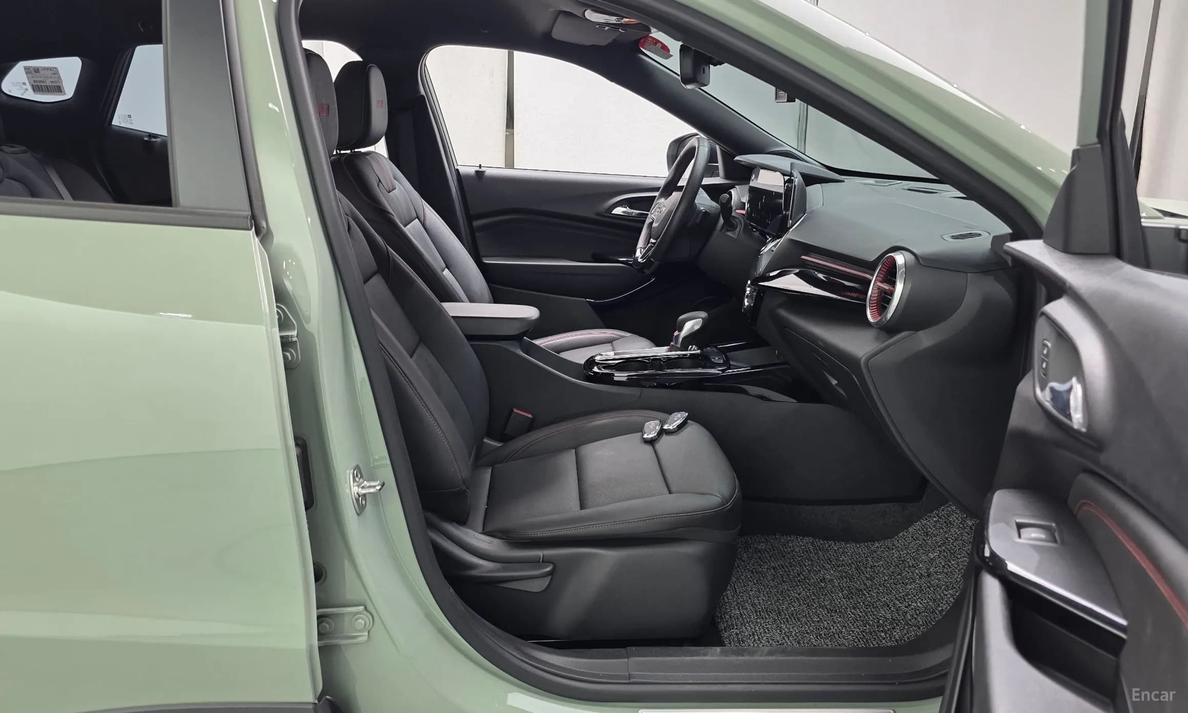 Trax Crossover