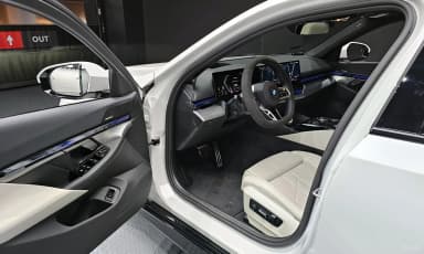 5 Series (G60)