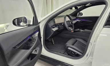 5 Series (G60)