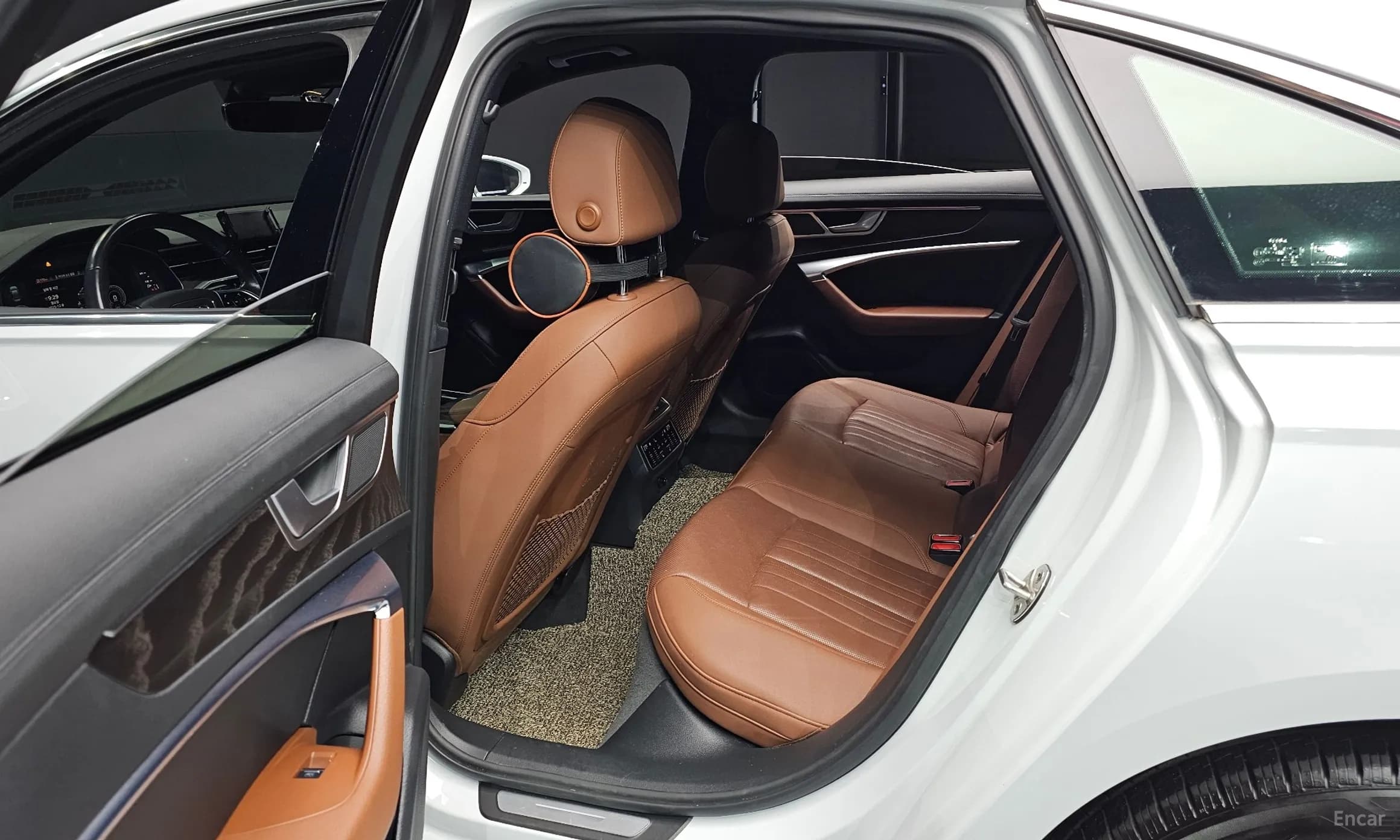 A6 (C8)