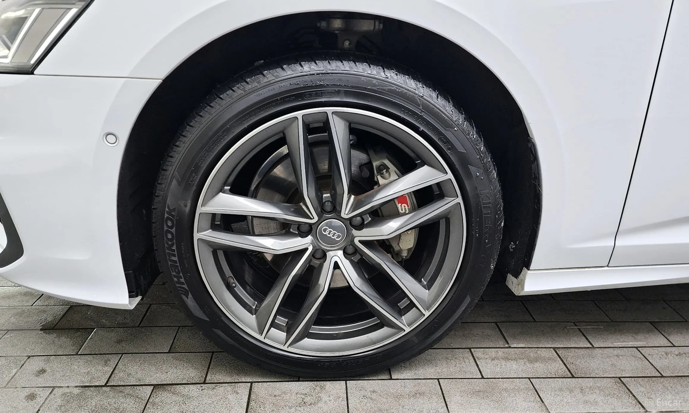 A6 (C8)
